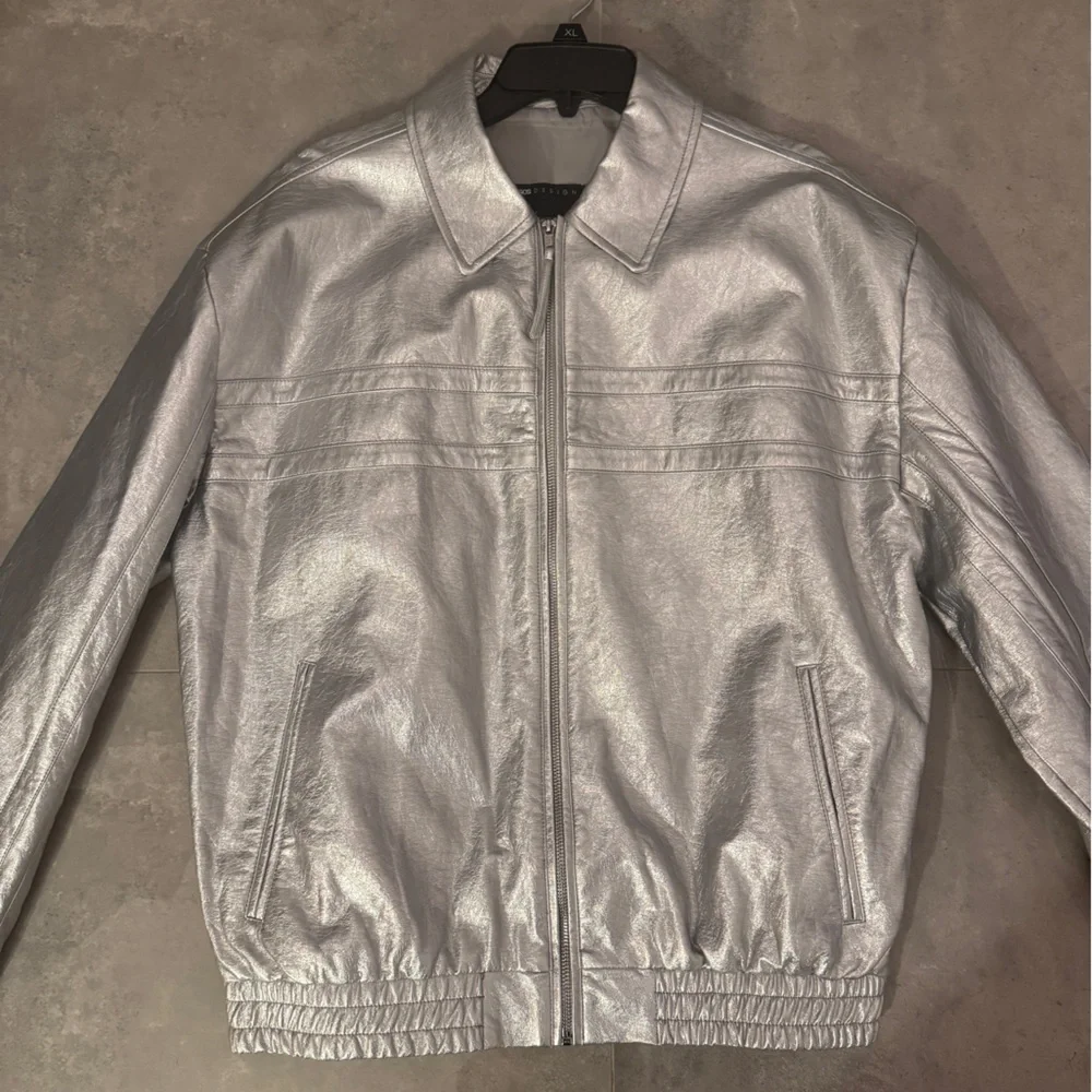NWT! ASOS Design Metallic Silver Outerwear | M - Picture 1 of 7